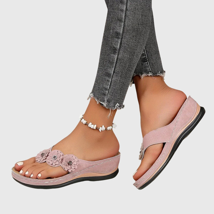 Alexia | Dames Sandalen Sleehak Bloem Teenslipper