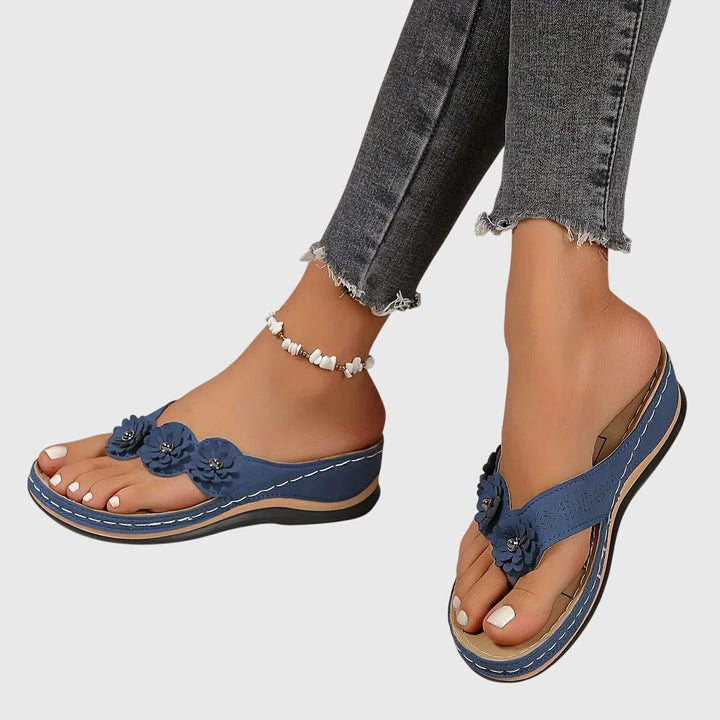 Alexia | Dames Sandalen Sleehak Bloem Teenslipper