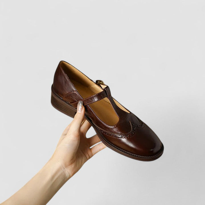 Noor | Dames Mary Jane Brogue T Bar Gesp Leer Blokhak Vintage
