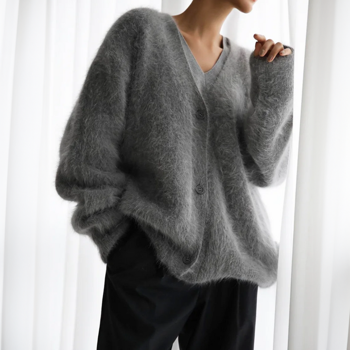 Amara vest in grijstint, driekwart aanzicht