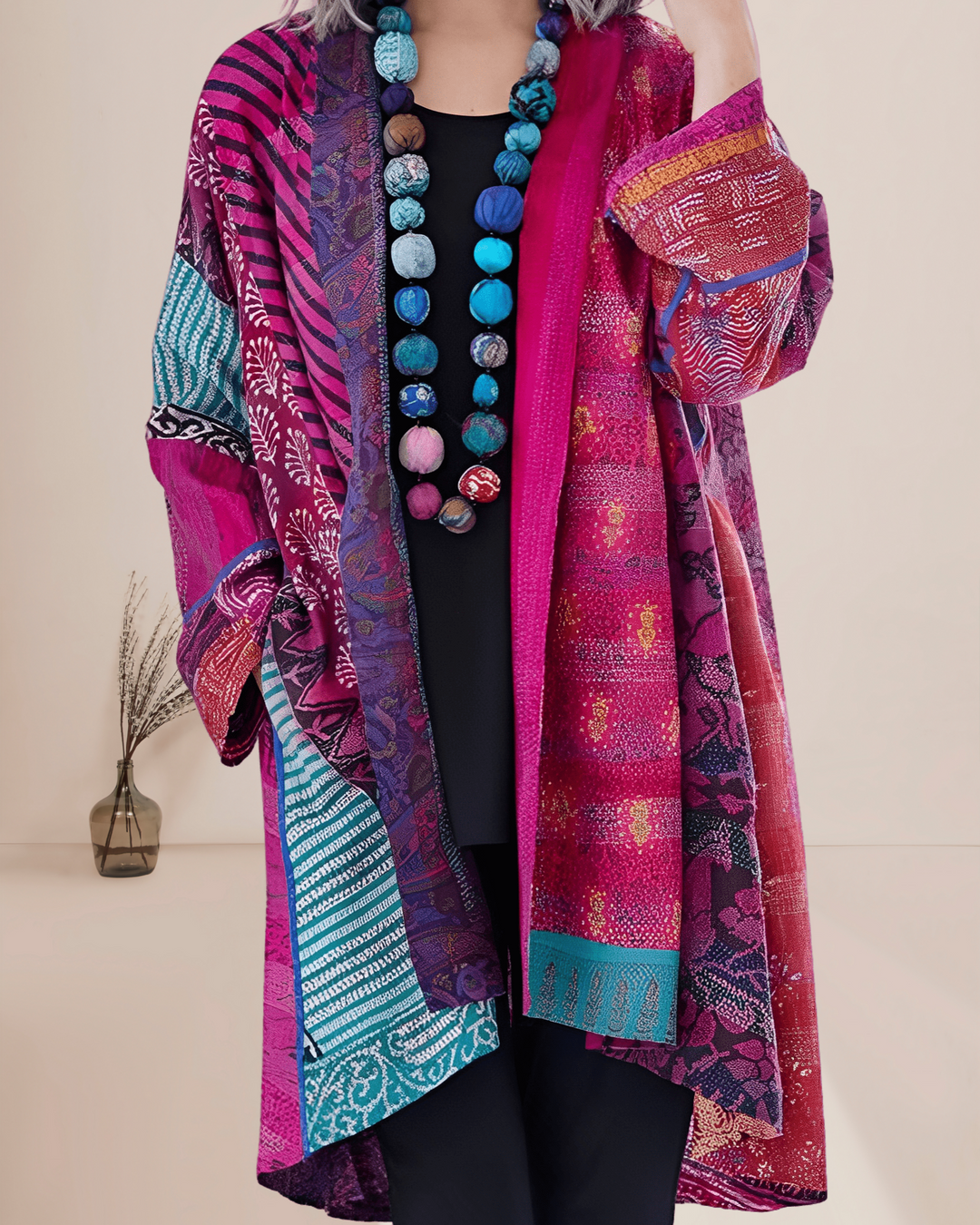 Guusje boho patchwork kimono vest in roze en paars tinten, vooraanzicht