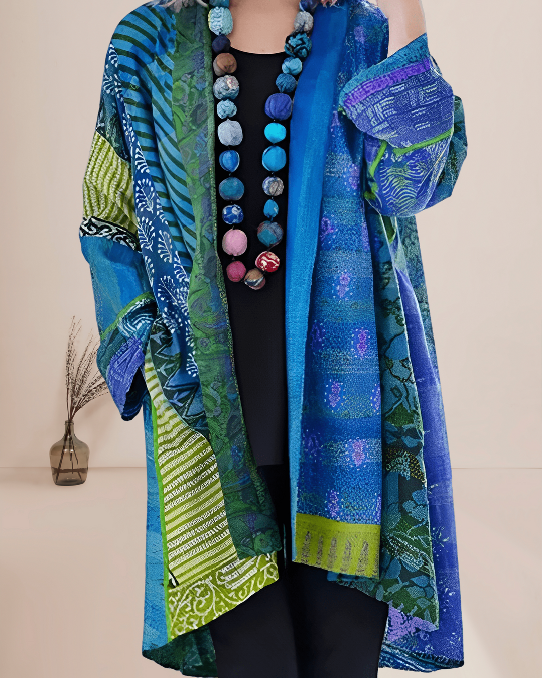 Guusje boho patchwork kimono vest in blauw en groen tinten, vooraanzicht