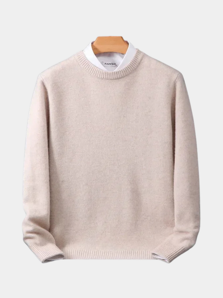 Laurent ronde hals pullover in beige, vooraanzicht op hanger
