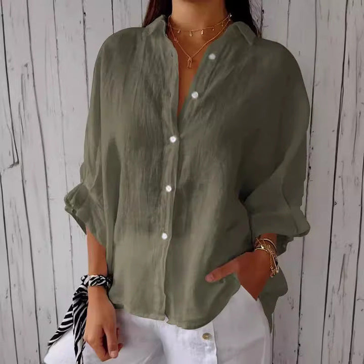 Marit olijfgroene blouse met knoopsluiting, vooraanzicht