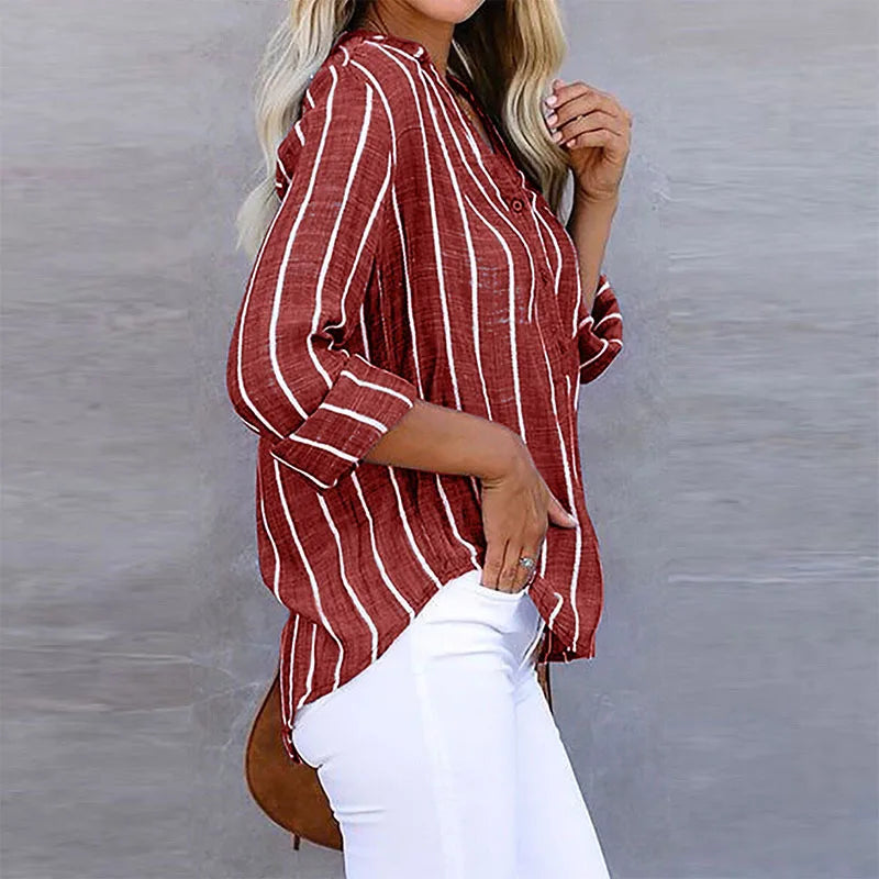 Noor gestreepte V-hals blouse in roodbruin, zijaanzicht