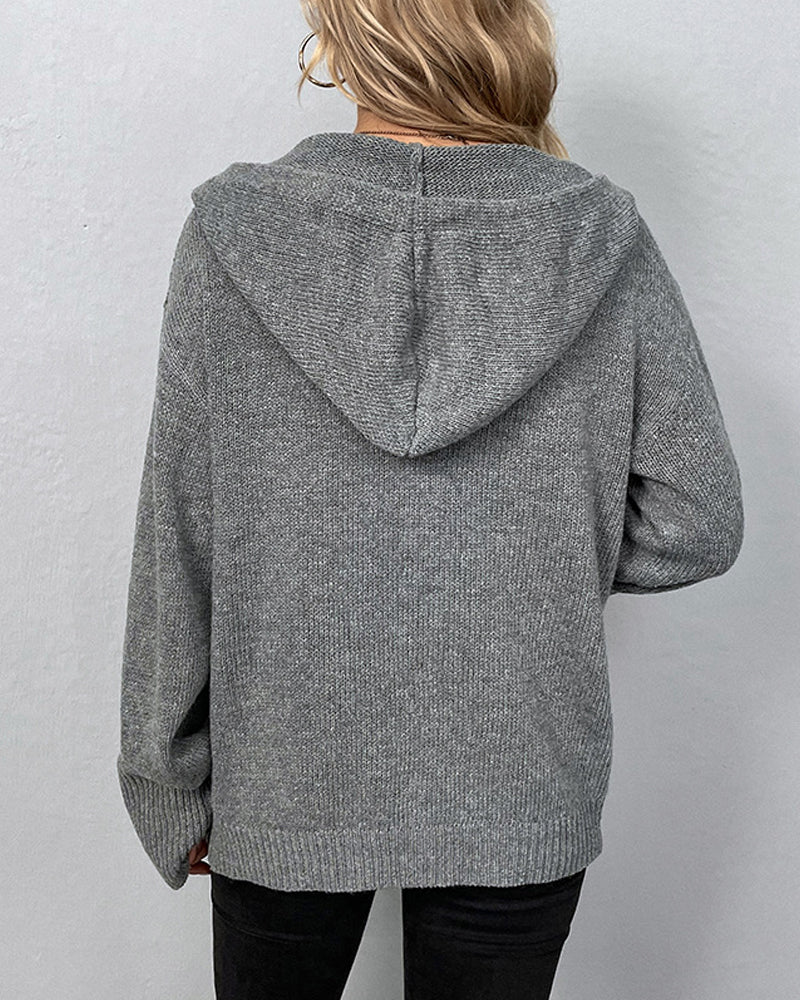Nora gebreid vest met capuchon, achteraanzicht