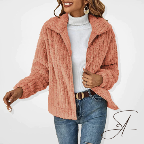 Odile teddy vest met revers, vooraanzicht in roze