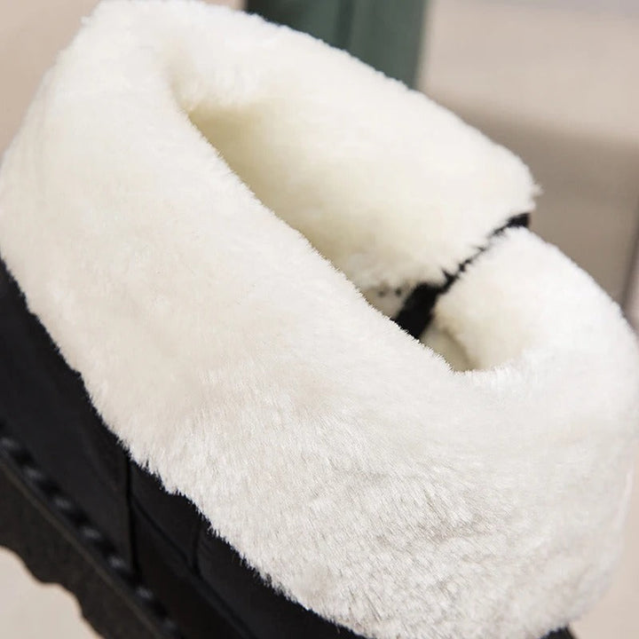 Saskia winterlaars close-up pluche voering