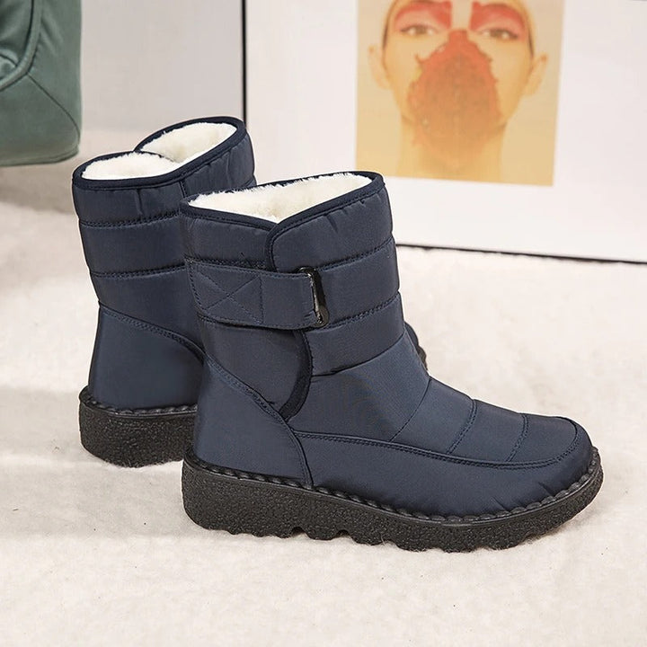 Saskia marineblauwe winterlaars met zichtbare pluche voering