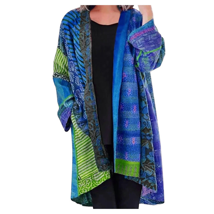 Wietske blauw patchwork vest, gedragen vooraanzicht